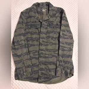 American Eagle outfitters button up shirt